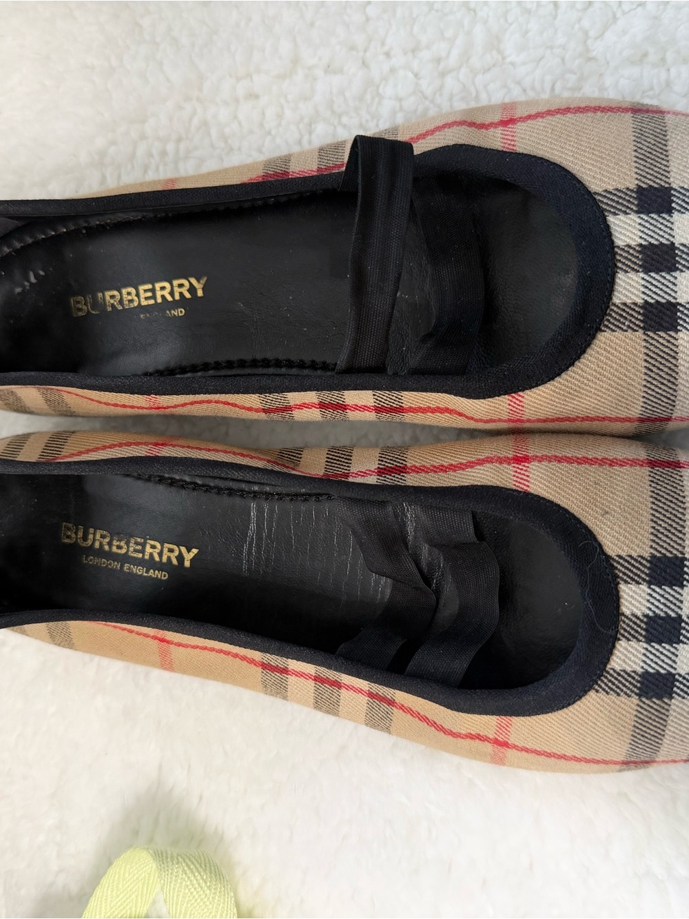 Burberry Tan Vintage Check Ballet Flats with Black Trim - Picture 3 of 6